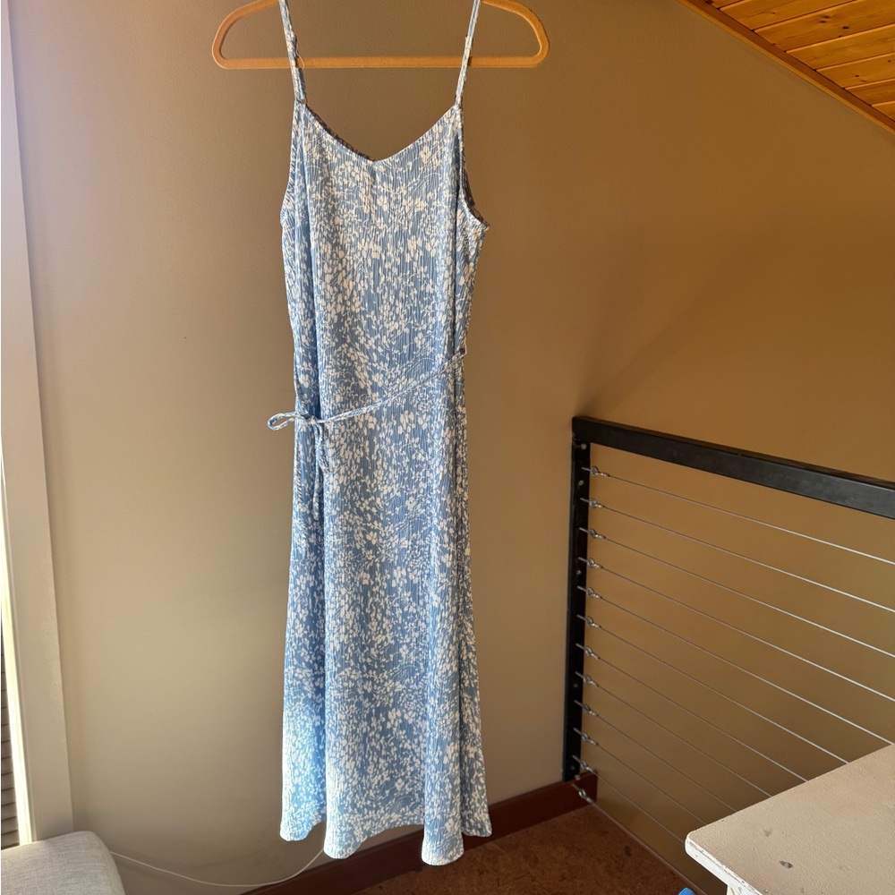 Hayden LA: Blue Floral Midi Dress